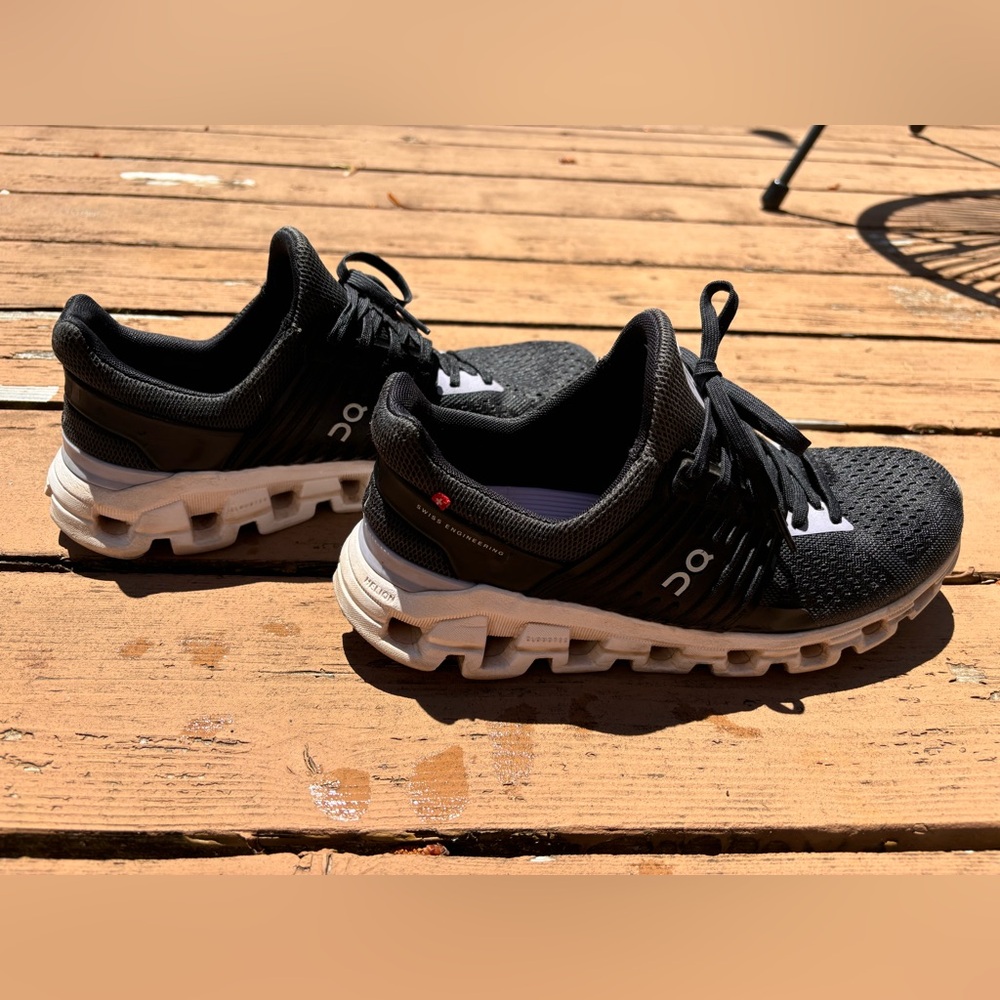 On cloudswift shoes W9.5